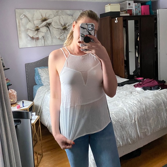 Lush high low tank top blouse with mesh details - Picture 2 of 6